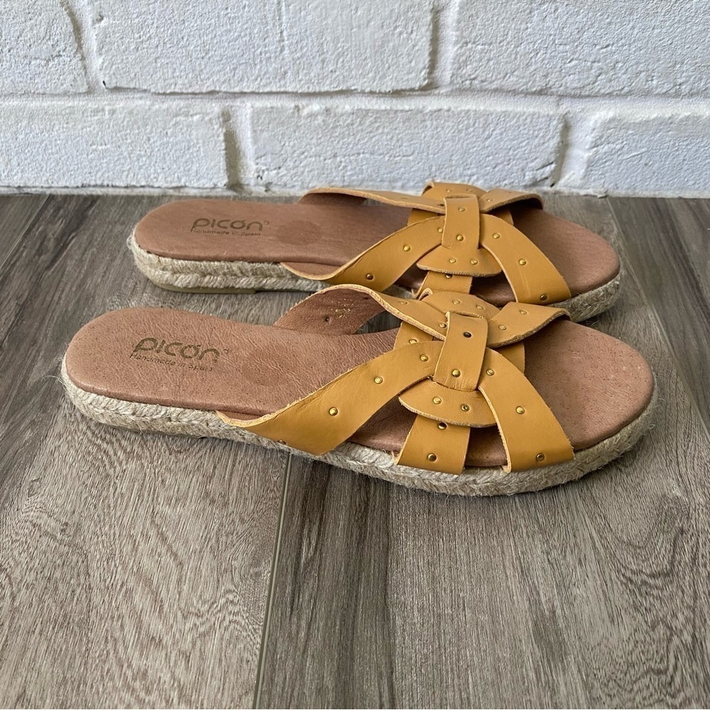 Picon Spain Tan Yellow Gold Leather Sandals Flats Women’s Size 8